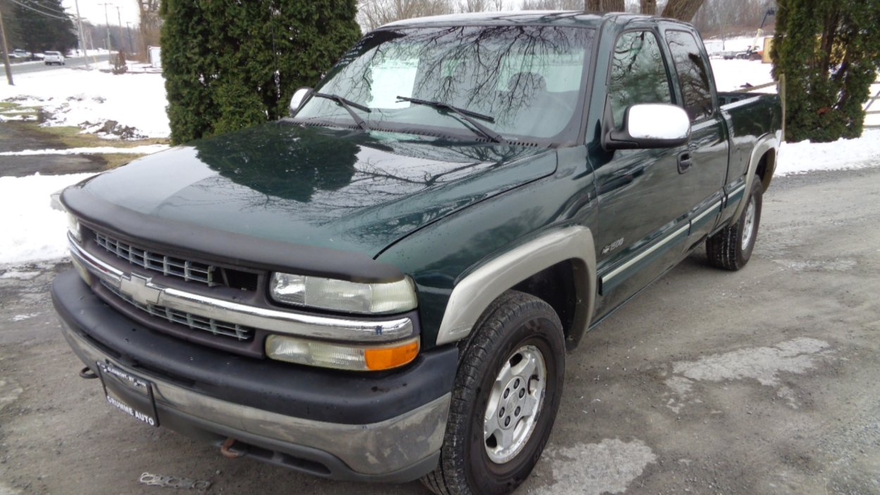 Pick Up Truck For Sale: 2002 Chevrolet Silverado 1500 Extended Cab LS