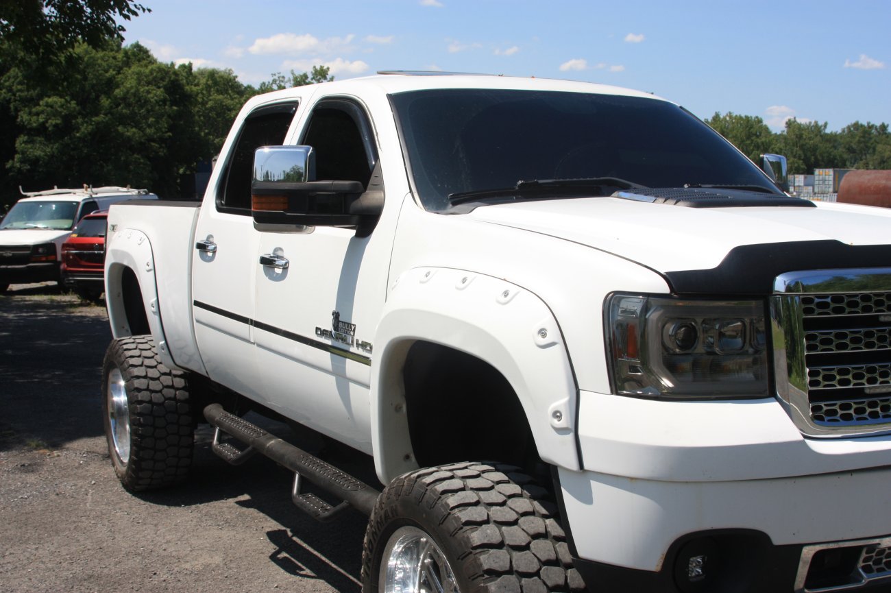 2013 GMC 3500 Denali Crew Cab Pick-Up Truck $14,500